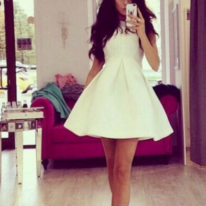 Fashion Style White Sleeveless Dress