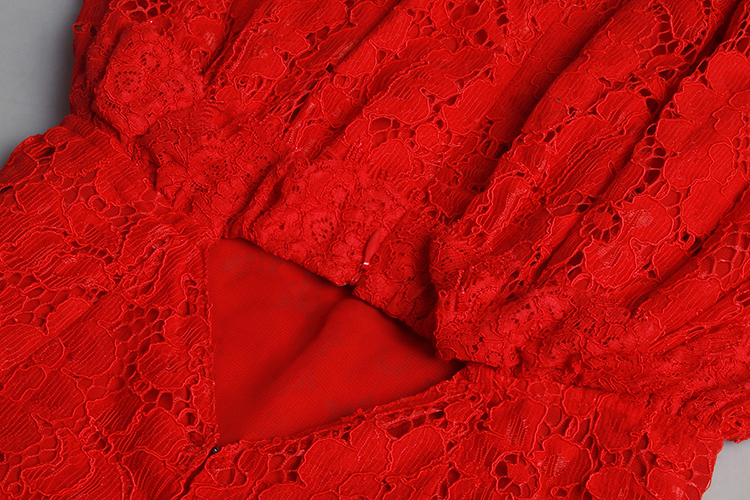 Red Lace Skirt on Luulla